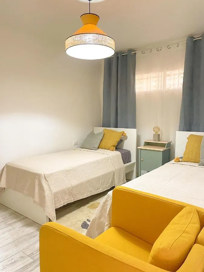 Sunset View 2 Bedroom Apartment أذيخي