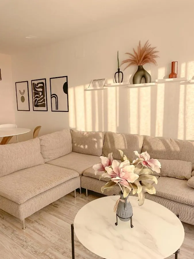 Sunset View 2 Bedroom Apartment أذيخي