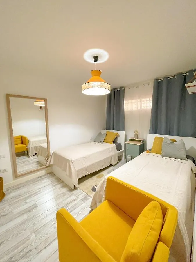 Sunset View 2 Bedroom Apartment أذيخي